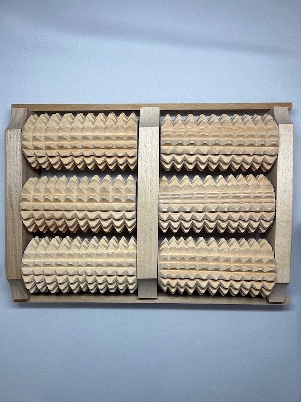 Дерев’яні масажери для ніг 6 роликів з бука оптом 26×19×6 см